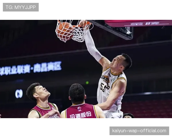 山西队新任主帅引进快攻体系 年轻球员体能显著锻炼 山西队新任主帅引进快攻体系 年轻球员体能显著锻炼