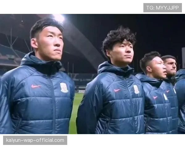 汪海健对抗薄弱导致中场失势 申花双后腰配置面临调整 汪海健对抗薄弱导致中场失势 申花双后腰配置面临调整